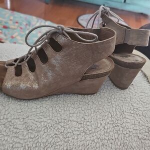 Sofft Tan Wedge Shoes with Suede Finish
